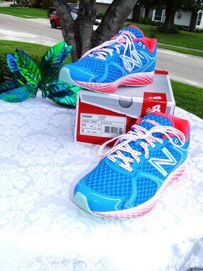 Women's Running Shoes Turquoise 11D New in the Box